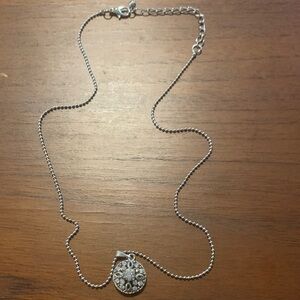 Elegant Silver Pendant Necklace
